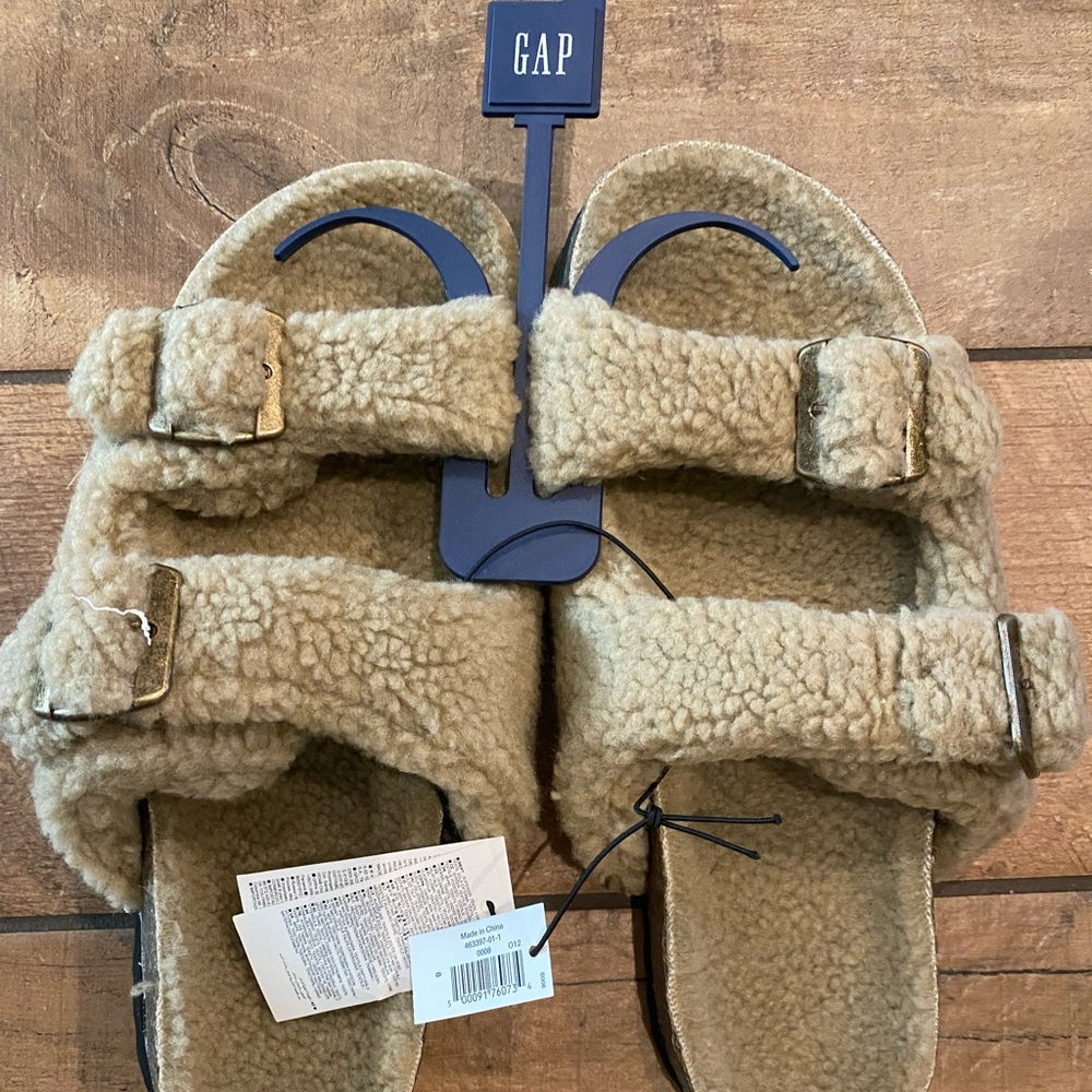 Sherpa slippers size 8